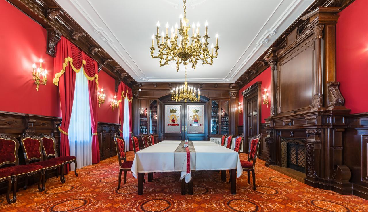 Hotel Forgach Kastely Mándok Zewnętrze zdjęcie